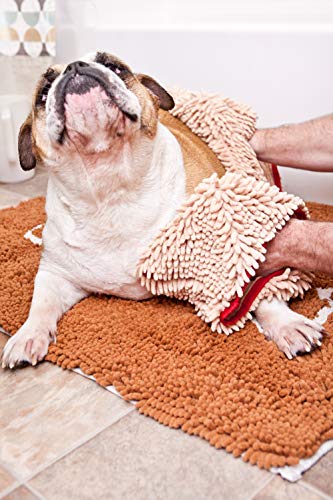 Soggy Doggy Super Shammy  Beige One Size 31-inch x 14-inch Microfiber Chenille Dog Towel with Hand Pockets